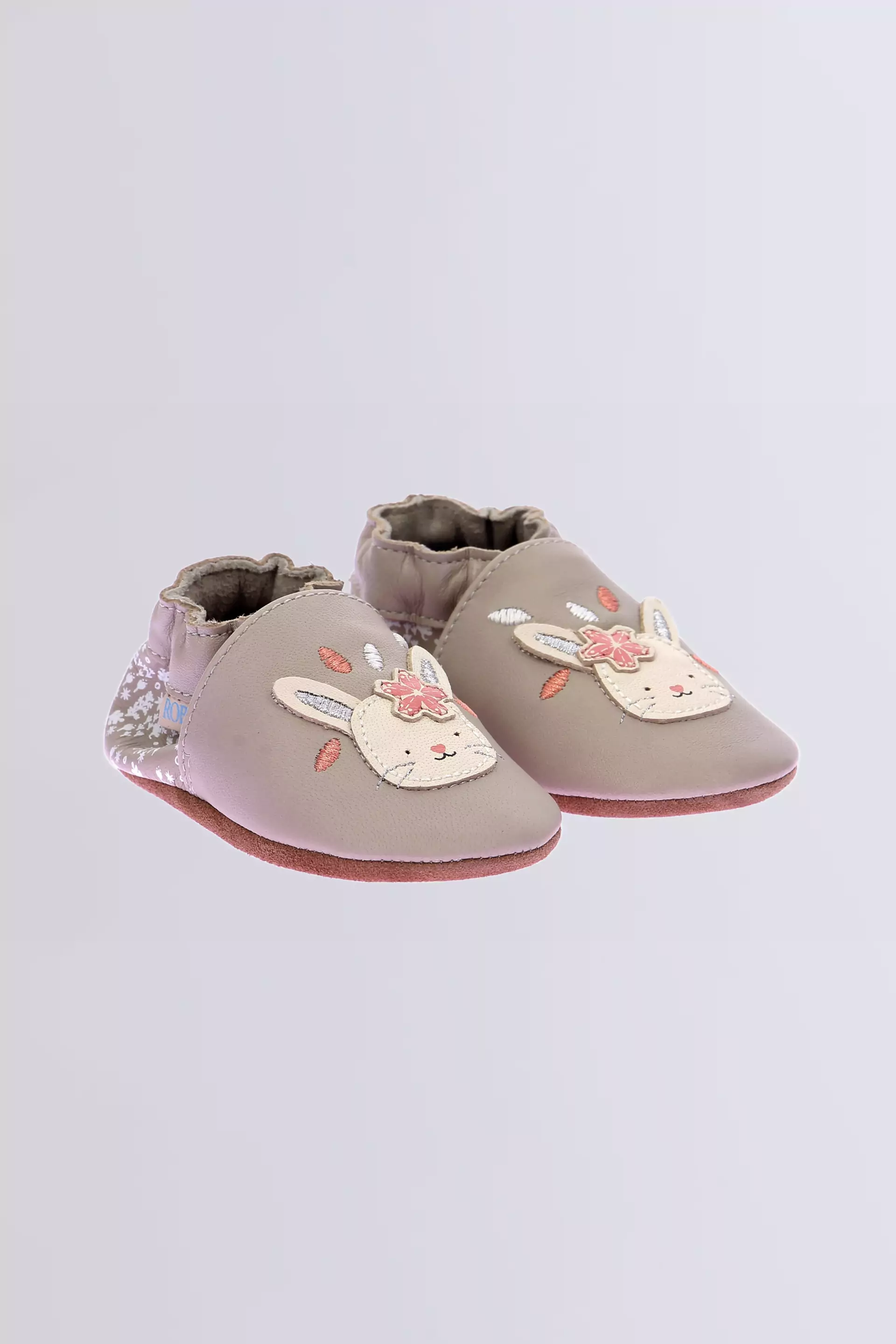 Heart Friend - Light grey soft sole slippers for girl - Robeez © Official website