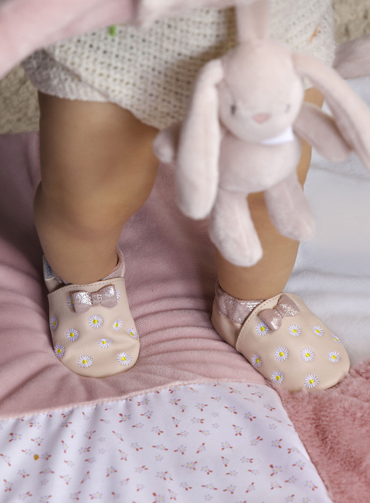 Patterned slippers