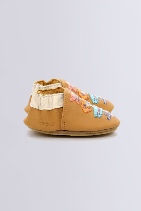 Seek Advent - light camel soft sole slippers for boy - Robeez © Seek Advent - light camel soft sole slippers for boy - Robeez ©