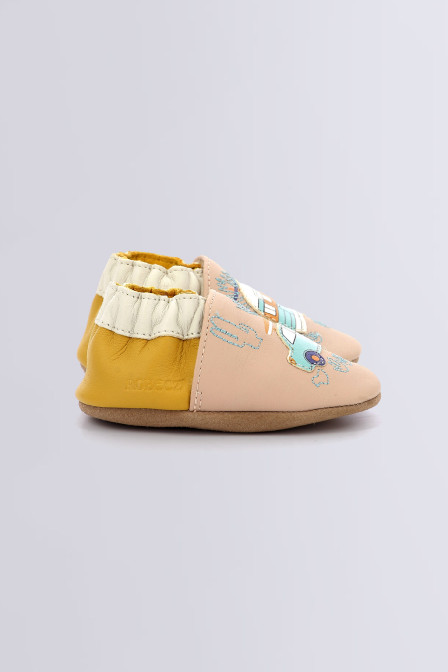 Vintage Rest - Beige and yellow soft sole slippers for boy - Robeez © Official website Vintage Rest - Beige and yellow soft sole slippers for boy - Robeez © Official website